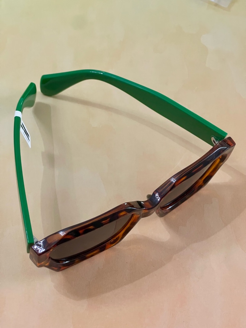🤎🌳 Free People Tortoise Shell Sunglasses with Green Temples 🌳🤎 - Picture 7 of 15